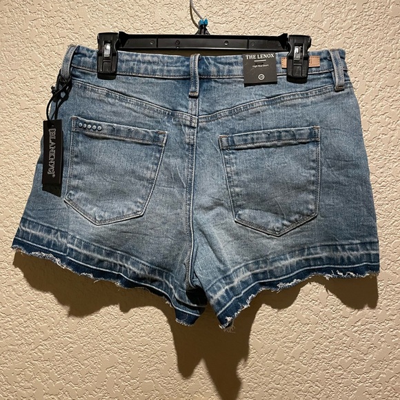 NWT The Lenox NYC Women’s Jean Shorts High Rise Distressed Size 28 Blue - Picture 10 of 11